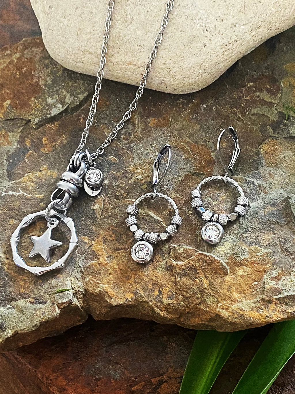 HALO SHIMMER EARRINGS