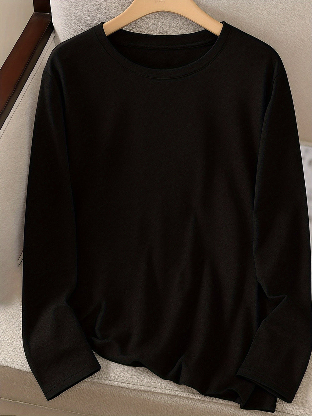 Women's Breathable Soft Stretch Round Neck Long Sleeve T-Shirt -